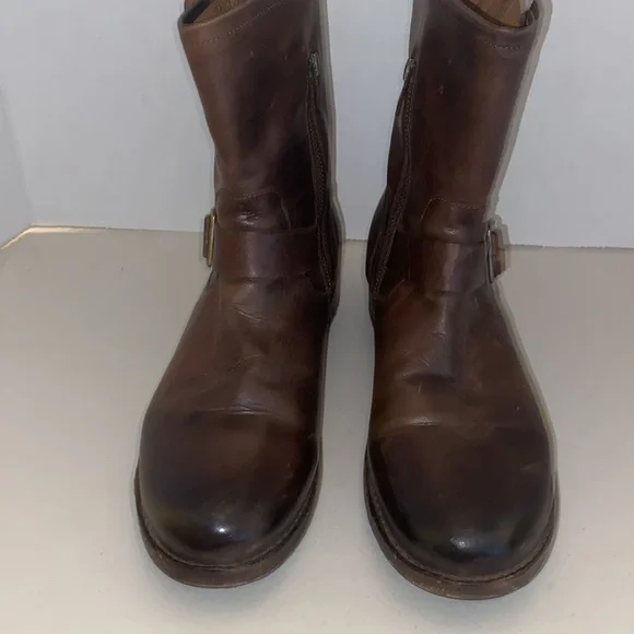 Frye Vicky Engineer Chocolate Brown Leather Boot Size 11 B - Picture 15 of 15